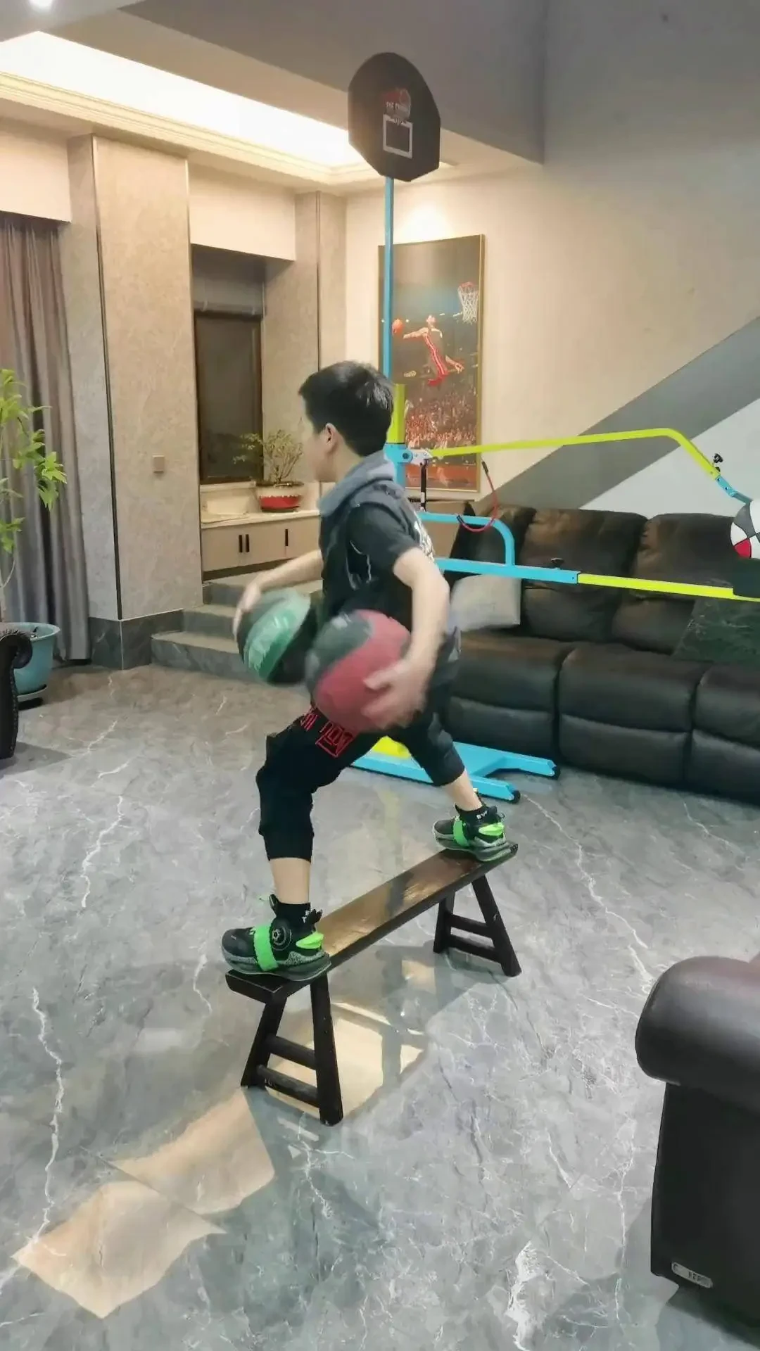 儿童篮球基本功训练内容怎么写的_2